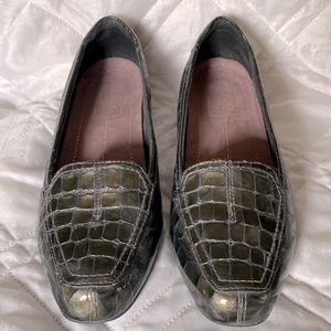 Clark’s Crocodile print Loafers